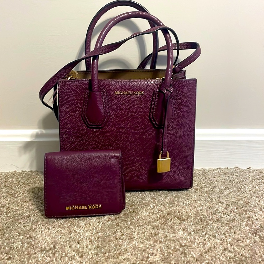 MICHAEL KORS CROSSBODY WITH WALLET